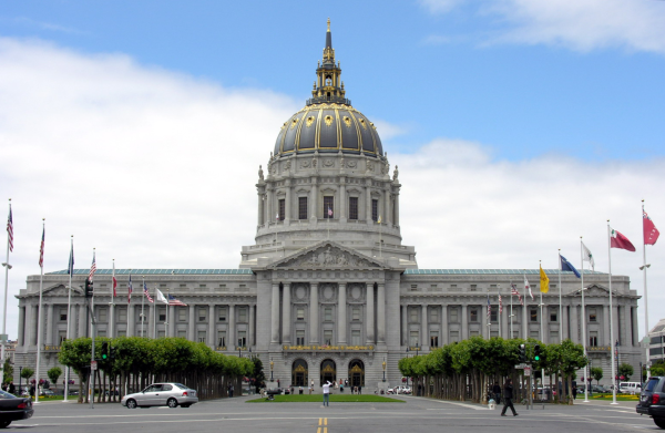 The San Francisco City Hall dome and building